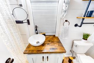 Cozy Lakeview Cottage - Mills River - 1
