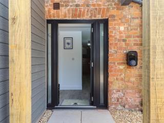 Bumblebee Cottage - 8