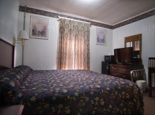 Rosemount Motel - Bedford - 1