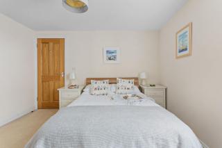 3 Bell Court - Large Apartment close to Historic Market and Quay - 2