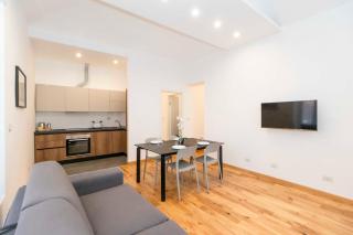 Cenisia District Perosa Roomy Flat - Turin - 9