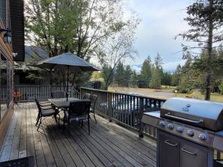 Pine Cone Cabin by StayIn - 8