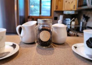 Pine Cone Cabin by StayIn - Radium Hot Springs - 1