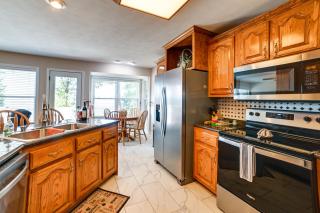 Lake Barkley Home with On-Site Beach Boat and Swim! - Cadiz - 1
