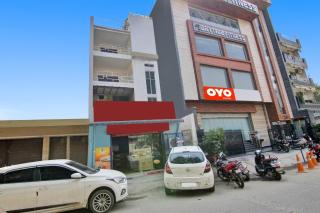 Hotel O King Stay Near Tdi Mall - New Delhi - 8