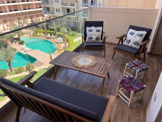 Appartement pour les familles , superbe vue sur la piscine - 8