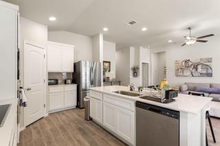 Brand New Lake Travis by Barcle - Leander - 6