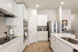 Brand New Lake Travis by Barcle - Leander - 5