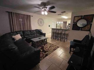House few Minutes to Beach & Downtown St Pete - 6