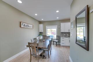 Bright, Modern Corpus Christi Condo 2 Mi to Beach - Padre Island - 4