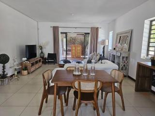 Private Secured 4 Bedroom Villa - Grand Baie - 7