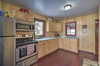 Danbury Cabin with Wraparound Porch on Lang Lake! - Danbury - 9