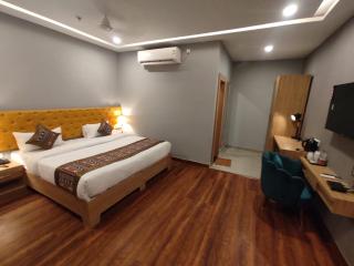 HOTEL SDS GRAND - Varanasi - 0
