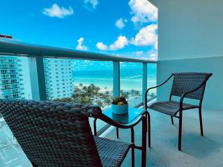 Oceanview Beachfront Condo on Tides Resort - Hollywood - 0