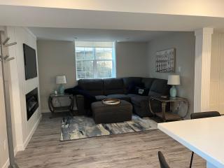 The Croft House - 2 Bedroom 1 Bathroom Suite - Burlington - 5