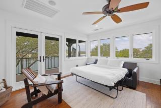 AustinTeton's Sunset Cliff Resort on Lake Travis - PRIVATE WEDDING, EVENT, HEATED POOL, BOAT DOCK - Austin - 8