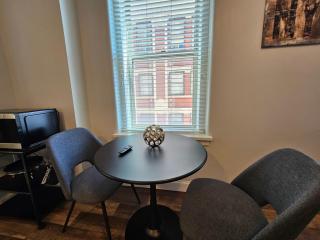 Cozy Stay at the Inman - 214 - 6