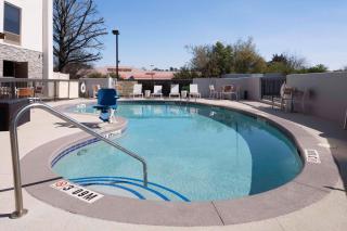 Hampton Inn Conyers - Conyers - 4