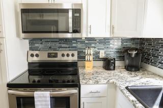 Tradewinds Retreat - Pool, 15 min to Clearwater Beach - Clearwater - 5