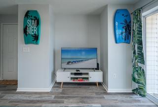 Comfy Beach Apt In Central Location - Destin - 8