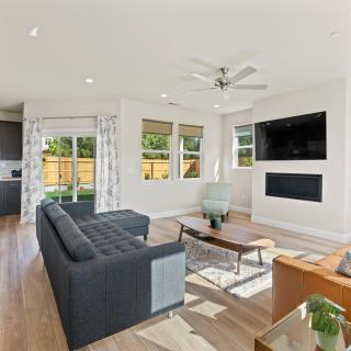 Newly Built Murphys Modern Retreat - 4