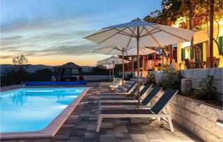 Awesome Home In Dicmo Prisoje - - 7