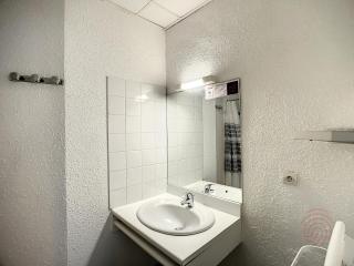 Appartement F2 avec Véranda, Wifi et Animaux Acceptés Proche Thermes et Parc - Lamalou-les-Bains - FR-1-451-171 - 7