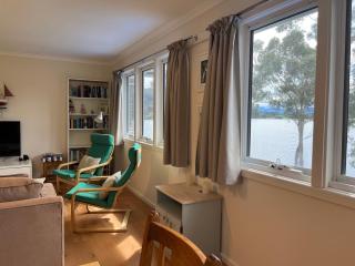 Anchorage Waterfront Retreat - Castle Forbes Bay - 5