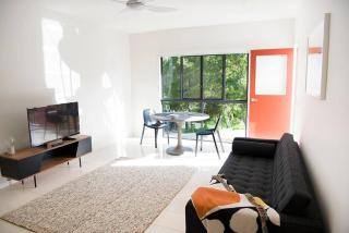 "Palm Retreat" - Private, Spacious and Bright - Noosa Heads - 5