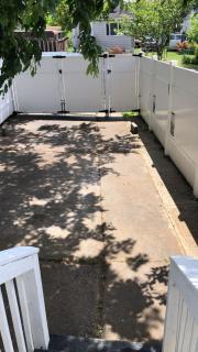 cozzy room with private entrance and drive way - 9