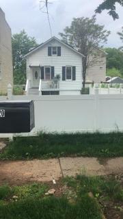cozzy room with private entrance and drive way - 5