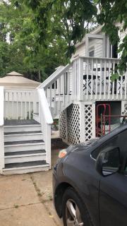 cozzy room with private entrance and drive way - 2