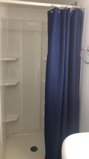 cozzy room with private entrance and drive way - 1