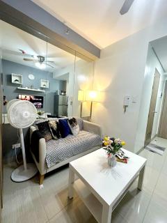 Fully equipped 1BR Condo at Shore2 near to MOA - Manila - 2