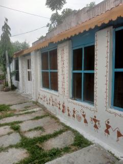 Peshagar Guest House - Hampi - 7