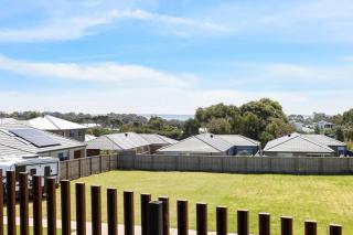 Island Family Retreat by Ready Set Stay - BYO Sheets and Towels - Cowes - 6