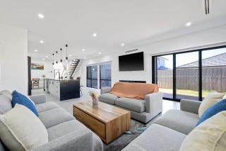 Island Family Retreat by Ready Set Stay - BYO Sheets and Towels - Cowes - 2