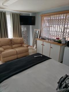 2 on Haig Accommodation, Selbourne, East London - 7
