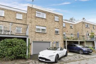 3 Harbour Strand - 1