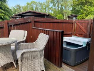 Bluebell Lodge 10 with Hot Tub - 5