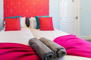 Stunning & Spacious 6BR 10 beds 5min to City - 7