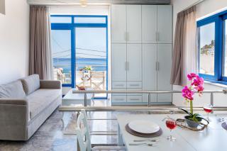 Plori - Molos Apartments - Loutro - 6
