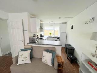 11 Trevarrian Court, Mawgan Porth, Newquay - Mawgan Porth - 6