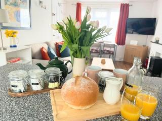 11 Trevarrian Court, Mawgan Porth, Newquay - Mawgan Porth - 5