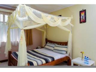 Royale Hotel Karen - 2