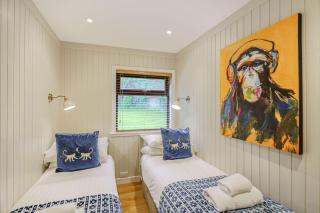 Conifer Lodge 25 with Hot Tub - Newton Stewart - 8
