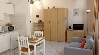 Cecily's House - 6