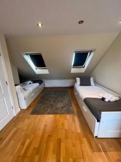 Stunning House 15 min from Wembley arena - 6