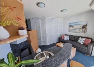 Landmark 8113 - Mooloolaba - 7