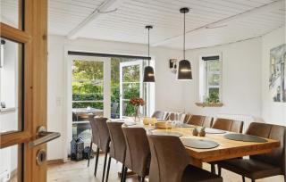 3 Bedroom Cozy Home In Løgstrup - 8